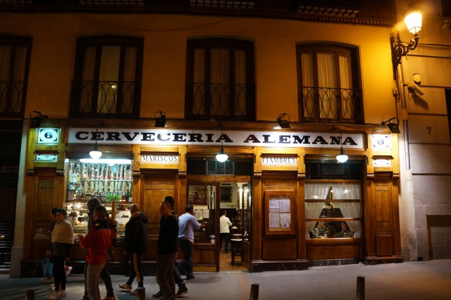 Something In Her Ramblings, a Madrid travel blog, discovers the best plazas in Madrid.