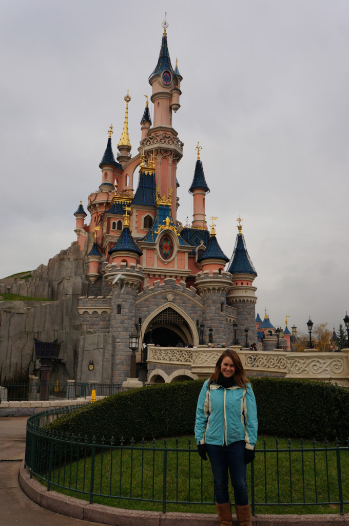 Something In Her Ramblings, a Madrid travel blog, celebrates Christmas at Disneyland Paris.