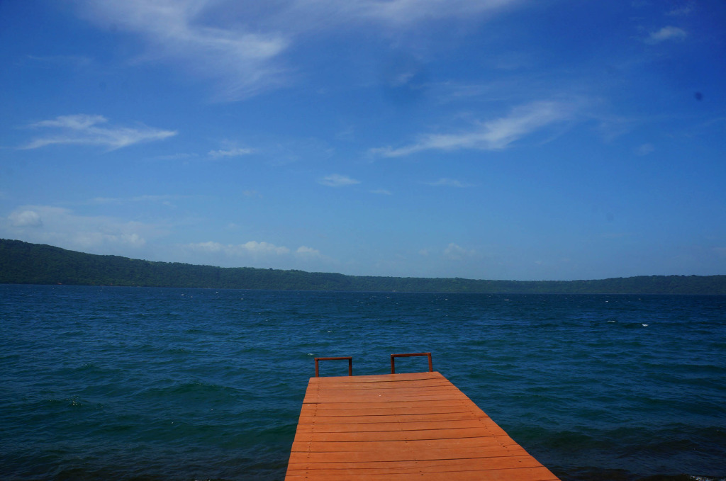 laguna de apoyo photo dock