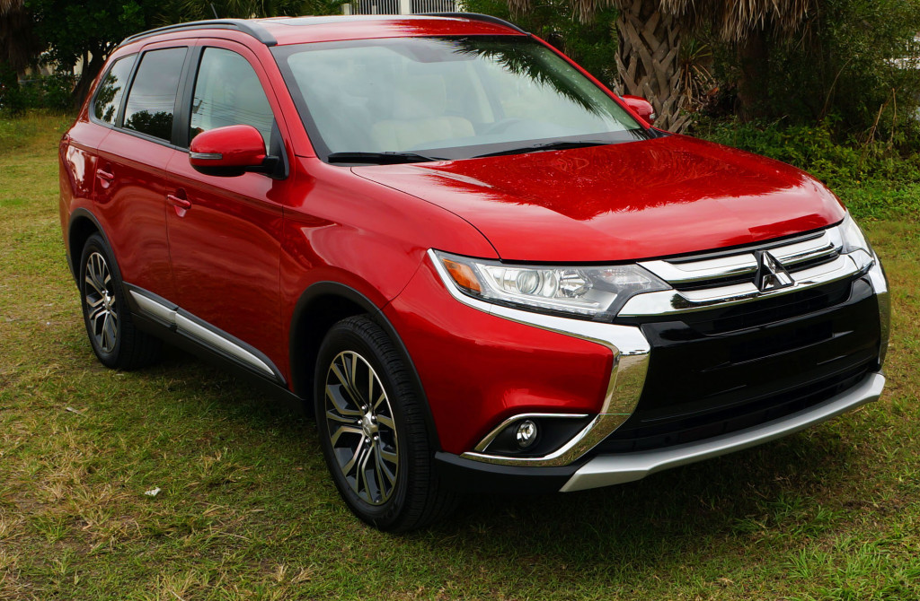 review mitsubishi outlander suv rally red