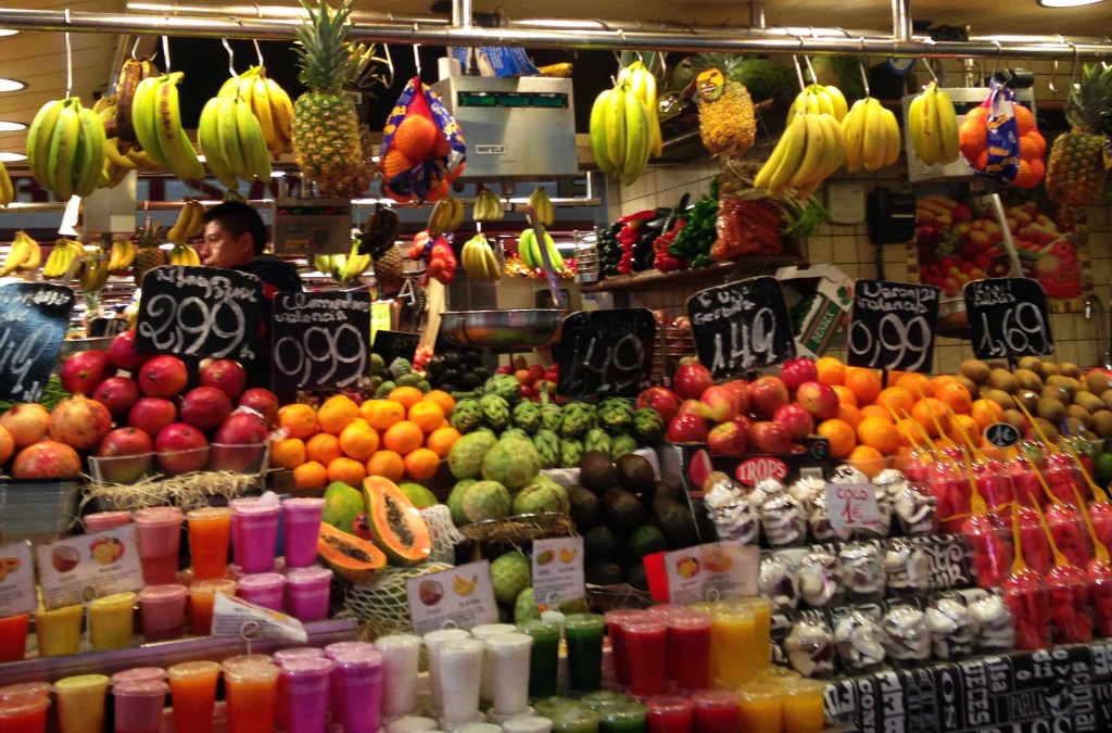 solo travel in spain barcelona market