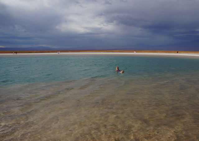 Seimming in Laguna Cejar