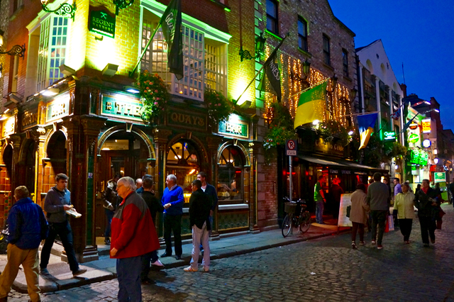 Ireland Road Trip Itinerary Temple Bar