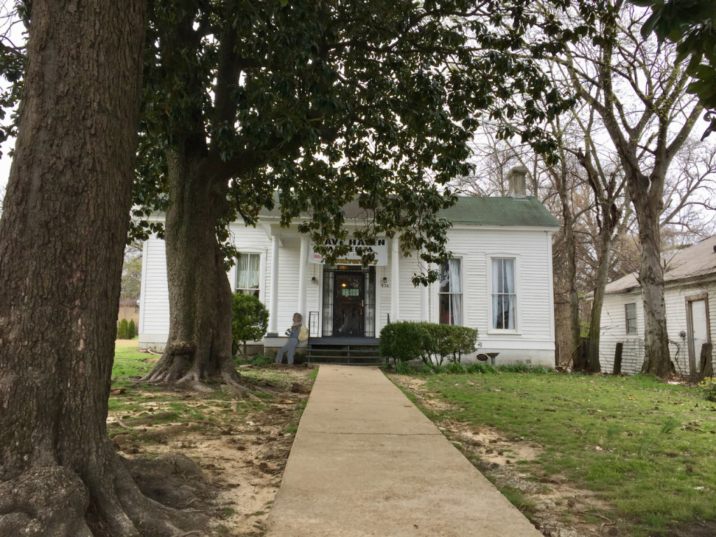 walking tour of african history in memphis slave haven