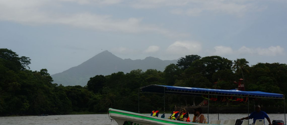 lake nicaragua mombacho volcano